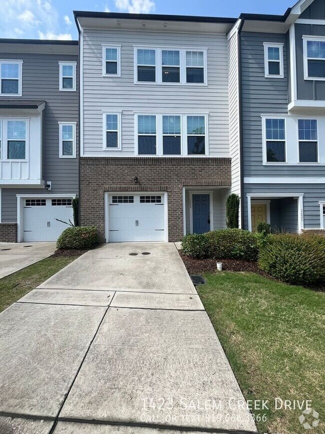 Building Photo - 1423 Salem Creek Dr