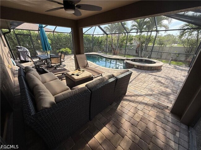 Foto del edificio - 3005 SW 8th Pl