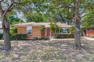 Building Photo - 6418 E Lovers Ln