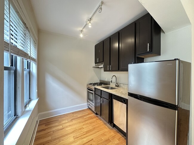 Foto del edificio - 4743 N Hermitage Ave