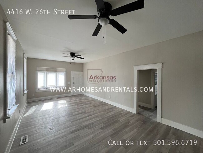 Foto del edificio - 4416 W 26th St