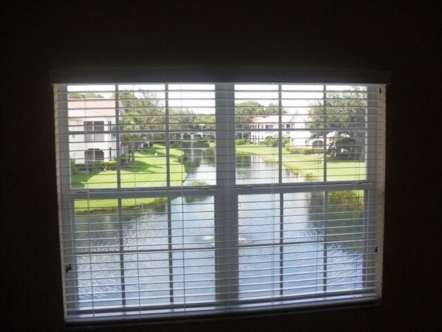 Building Photo - 4236 Central Sarasota Pkwy