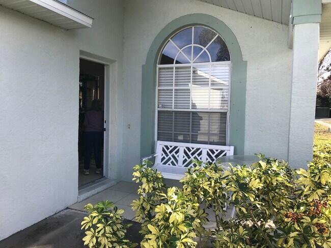 Foto del edificio - 461 Daniels Pointe Dr