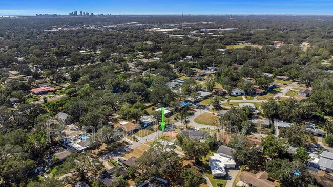 Foto del edificio - 3504 E Knollwood St