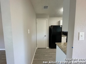 Foto del edificio - 7702 Heathridge