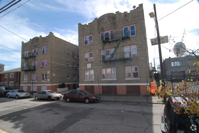 364 - 372 Fairfax Street - 364-372 Fair St