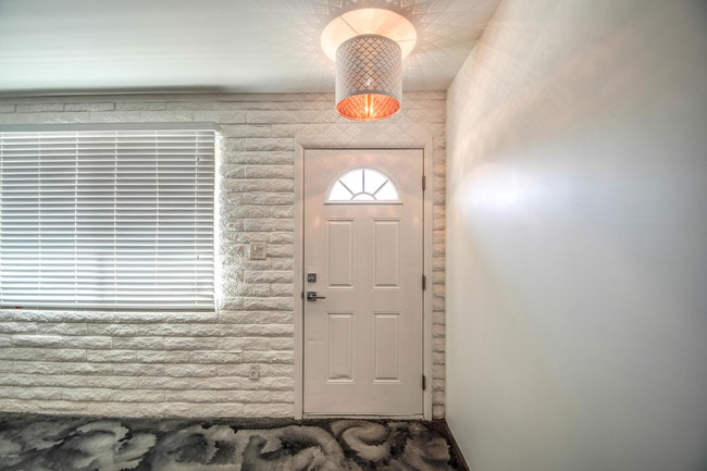 Building Photo - 3445 N 36th St