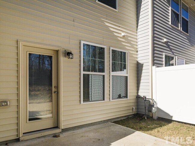 Building Photo - 1119 Kenross Drive