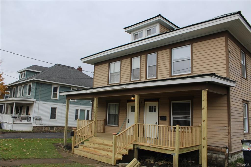 Foto principal - 7438 S State St