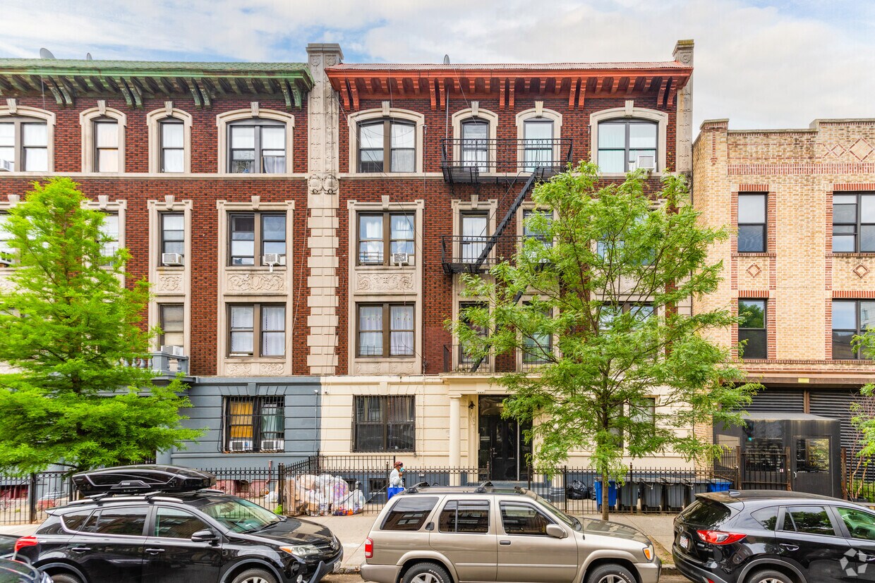 Building Photo - 1140 President St