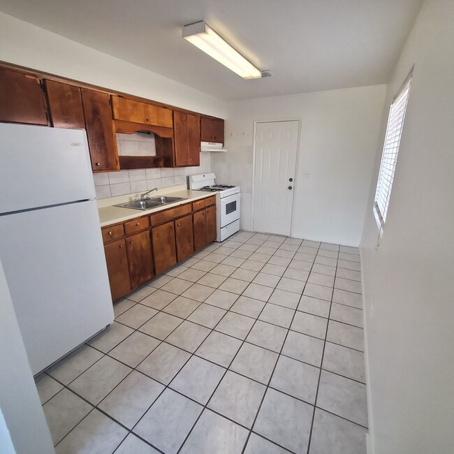 Building Photo - Cozy 2 BR in Brawley