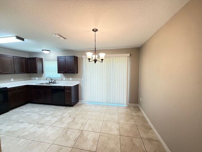Building Photo - 2209 SW 156th Loop