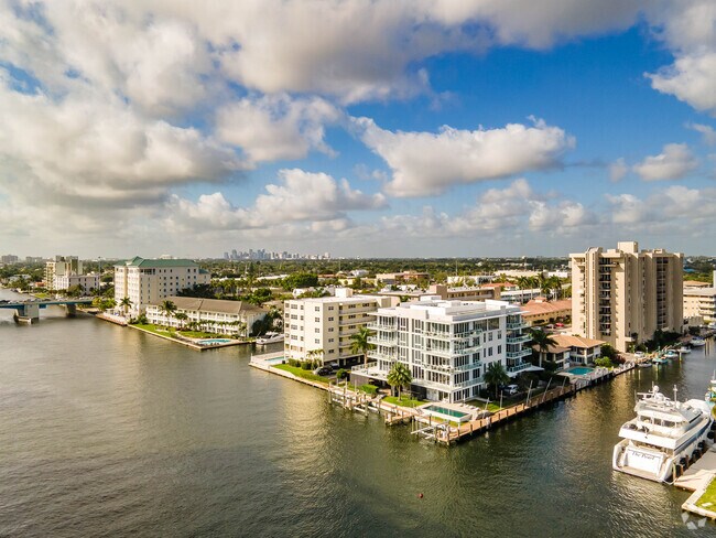Foto del edificio - 2895 NE 33rd Ct