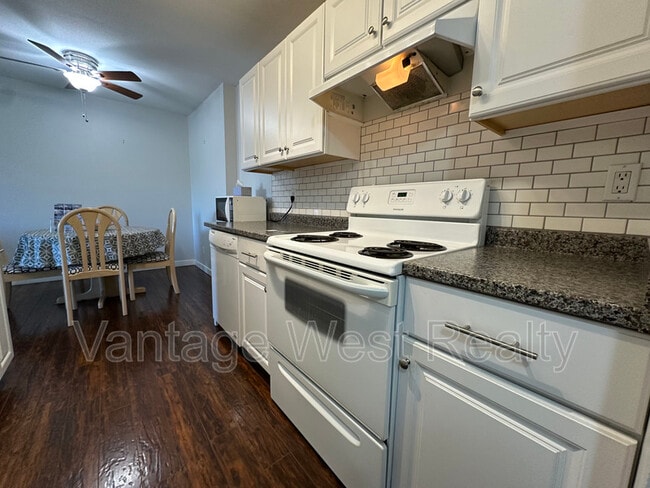 Photo du bâtiment - 3160-3160 De Montreuil Ct