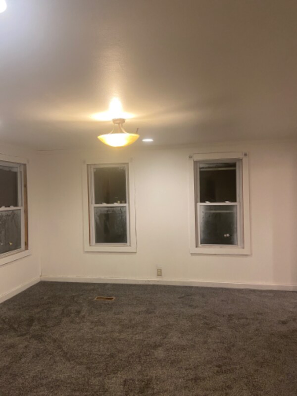 Primary Photo - 103 County St