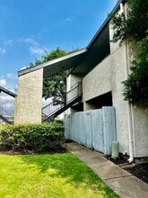Building Photo - 7313 Gulf Fwy