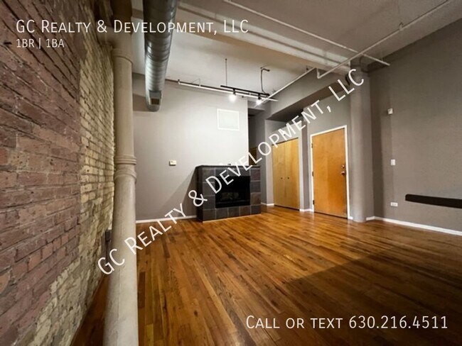Foto del edificio - ***GOTHAM LOFT - 1 BDRM / GARAGE PARKING I...