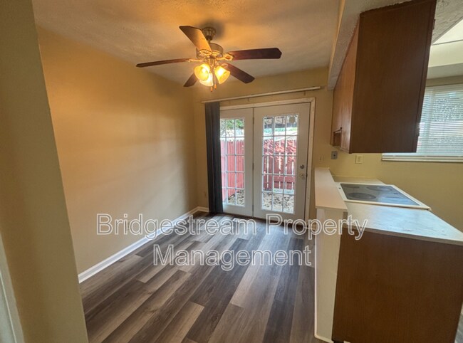 Foto del edificio - 967 Taylorsview Dr