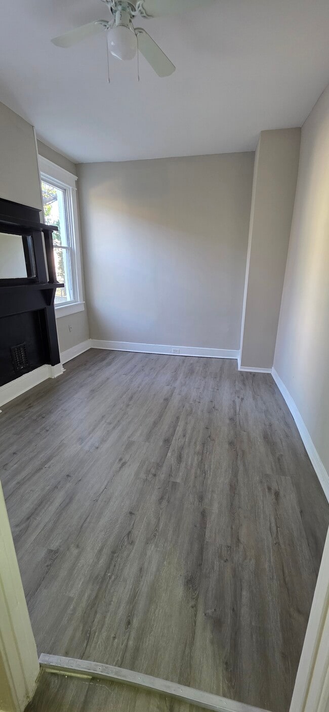 Foto del edificio - 1411 Bloomingdale Rd