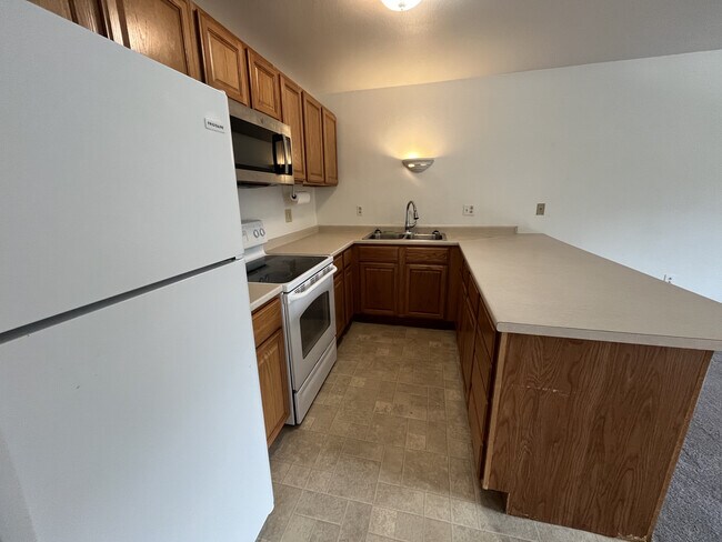 Foto del edificio - 615 Ginko Rd