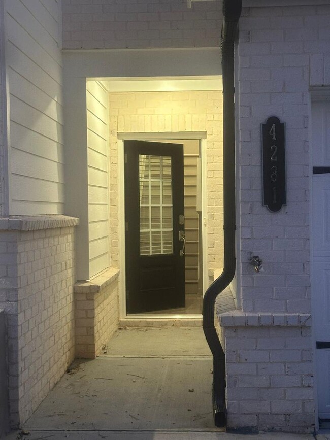 Photo - 2482 Van Fleet Cir Townhome