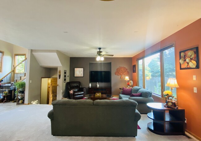 Foto del edificio - 5418 S 165th St