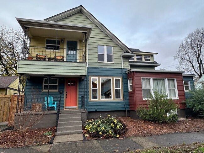 Foto del edificio - 729 NE Shaver St