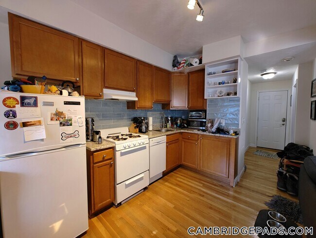 Foto del edificio - 1054 Cambridge St