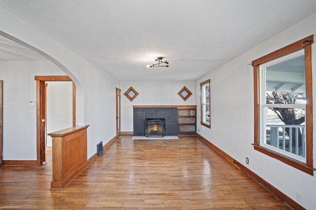 Foto del edificio - 2201 SW 8th St