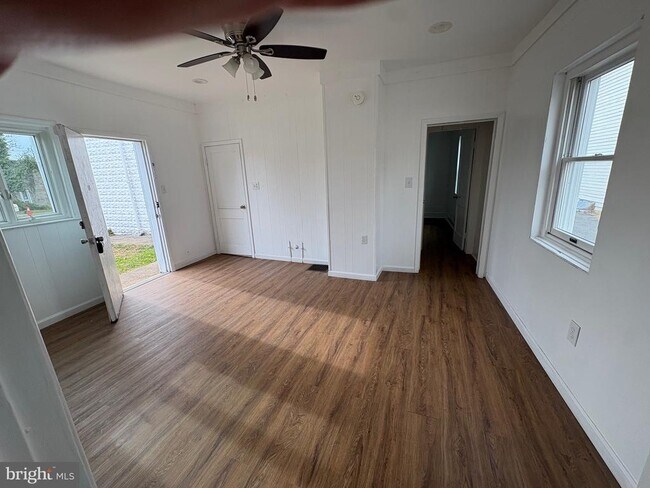 Foto del edificio - 2713 Hammonds Ferry Rd