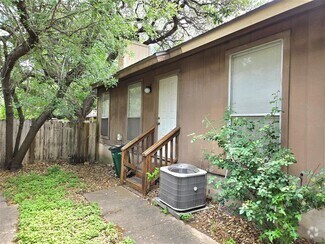 Building Photo - 1404 Matthews Ln