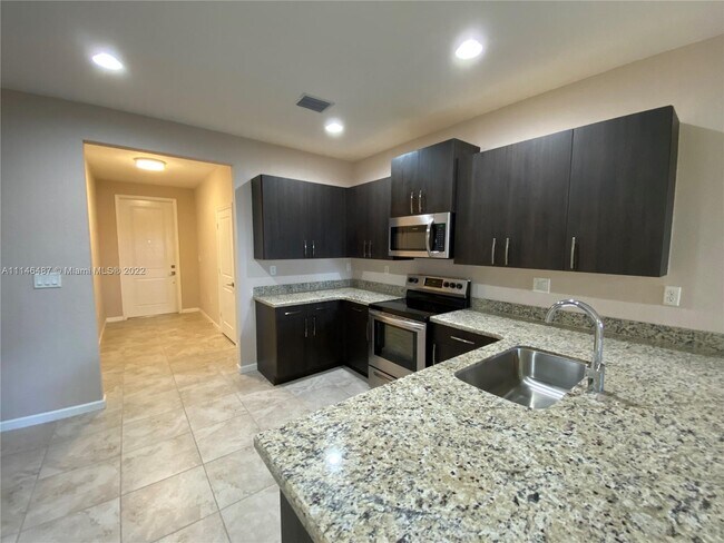 Foto del edificio - 1474 SE 23rd Terrace