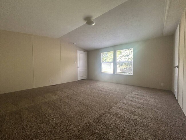 Foto del edificio - 783 Amherst Ln