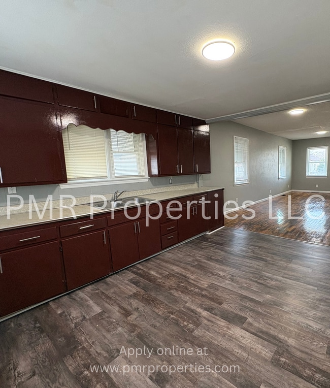 Foto del edificio - 2 Bethrooms / 1 Bathroom House