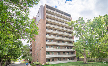 Building Photo - Huntington Towers