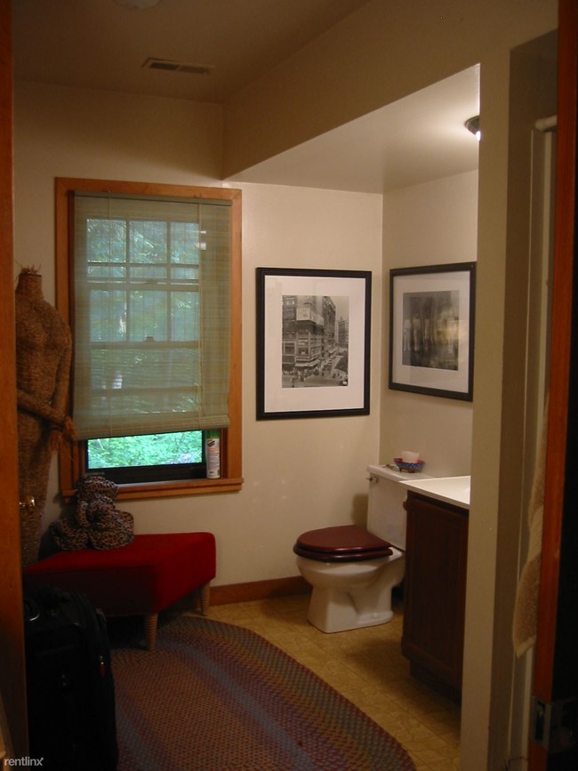 Building Photo - 1 br, 1 bath House - 2170 S Zeeb Rd