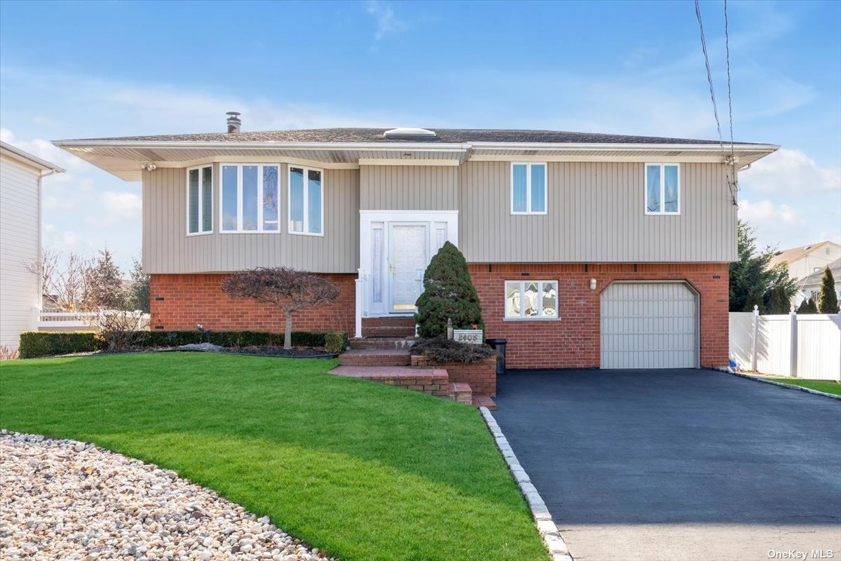 2408 Wood Ave, Bellmore, NY 11710 House Rental in Bellmore, NY