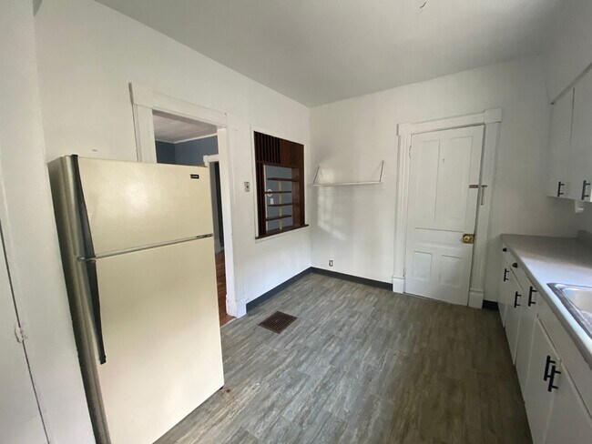 Foto del edificio - 622 Minor Ave