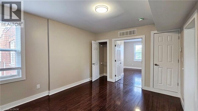 Building Photo - 1544 King St E