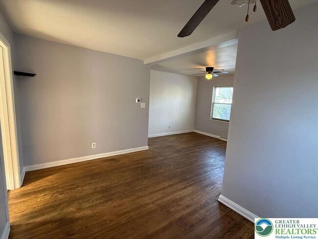 Building Photo - 240 Palmer St