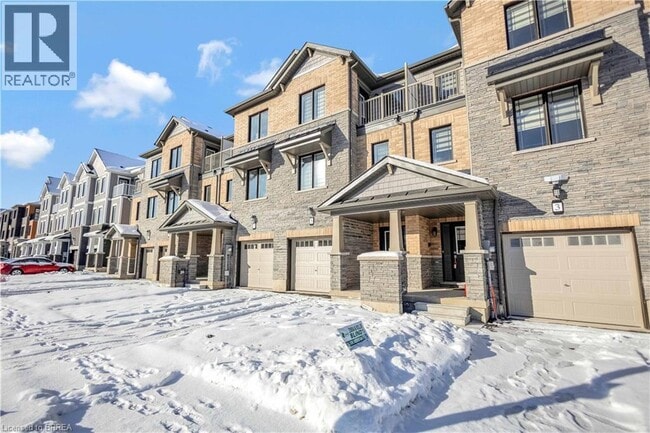 Building Photo - 5 Greig St