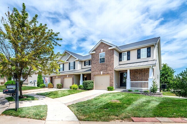 Foto del edificio - Gorgeous Updated 3 Bed 3 Bath Home Garage