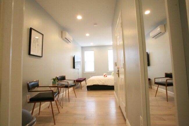 Foto del edificio - 3623 Warren St