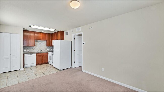 Building Photo - 334 Newberry Tr