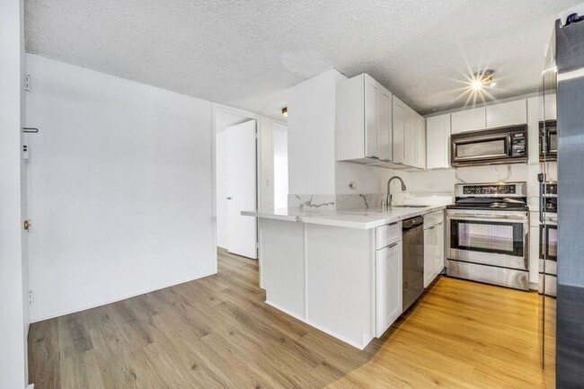 Building Photo - 5055 Likini St