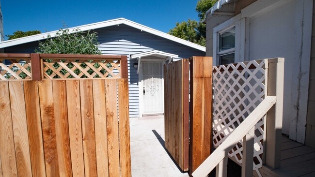 Building Photo - vallej