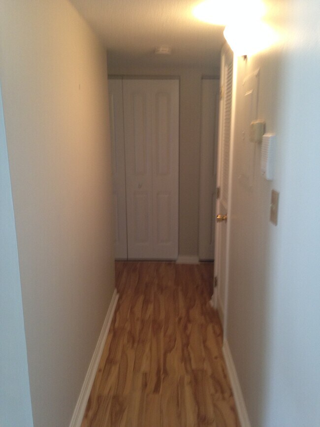 Foto del edificio - 817 Highwood Dr