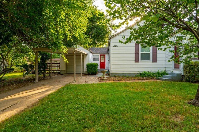 Building Photo - Charming 2 bed 1 bath in midtown Tulsa!