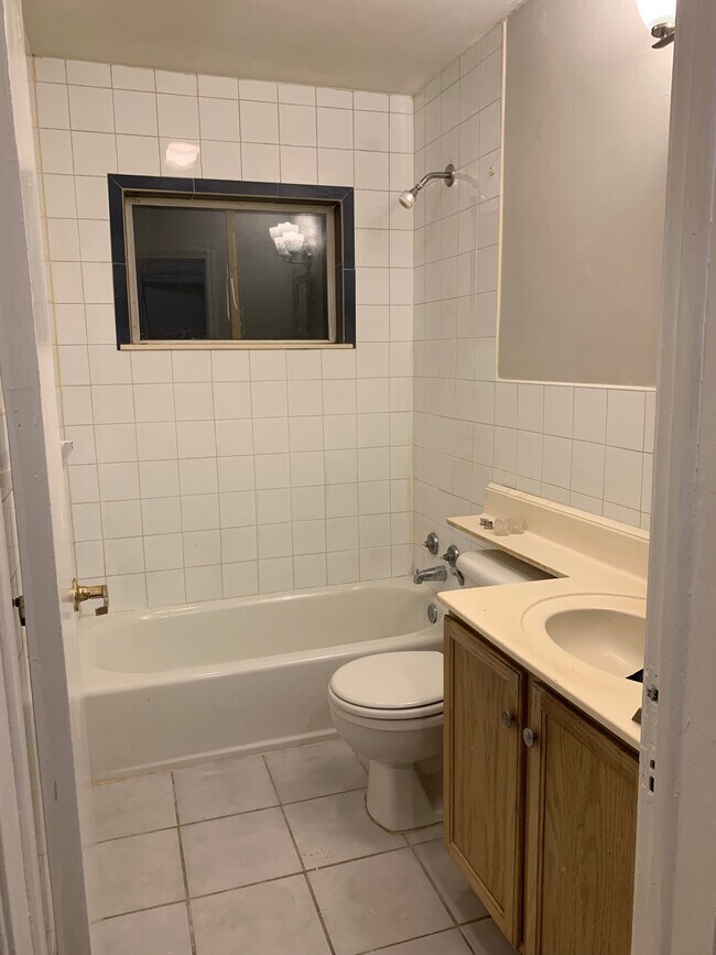 Bathroom - 1822 Merriman Ave
