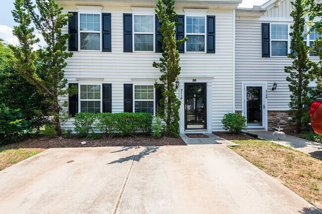 Building Photo - Room in Townhome on Raj Dr